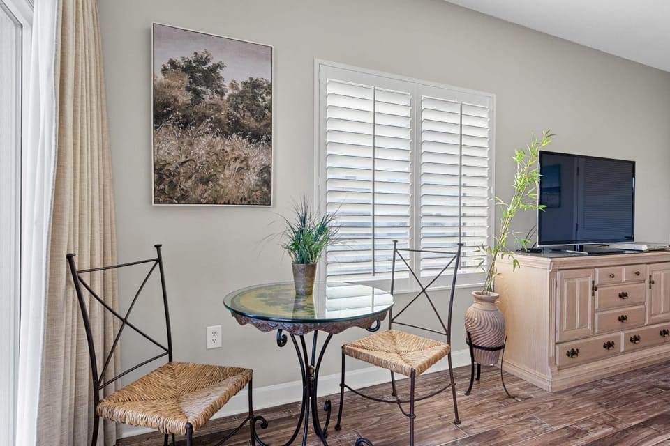 1-Bedroom Vacation Condo Miramar Beach FL Apartment in Miramar Beach