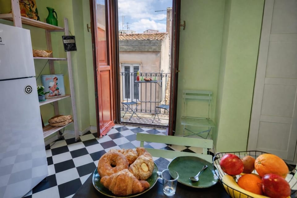 Balcony/Terrace, Kitchen or kitchenette, Dining area
