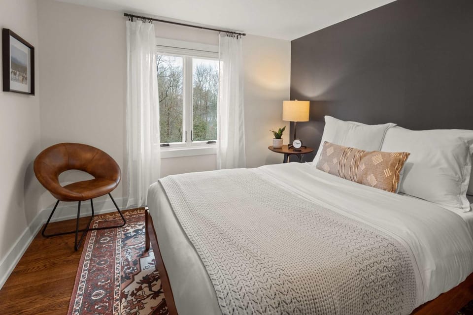 Charming Stowe Retreat off of Mountain Rd House in Stowe Fork