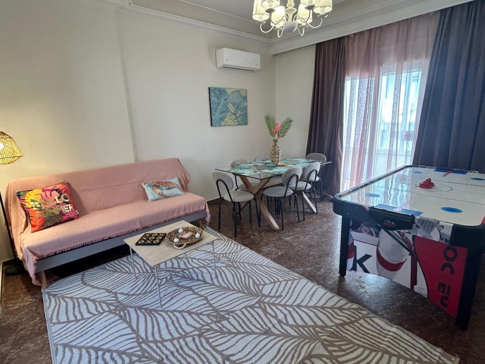 Living room, Seating area, Dining area, air conditioner