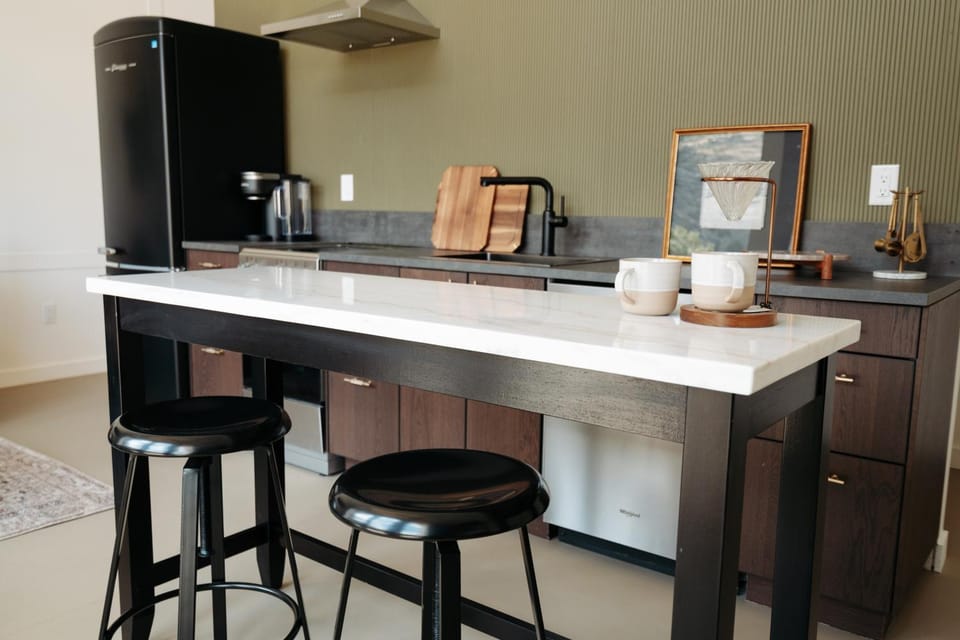 Kitchen or kitchenette