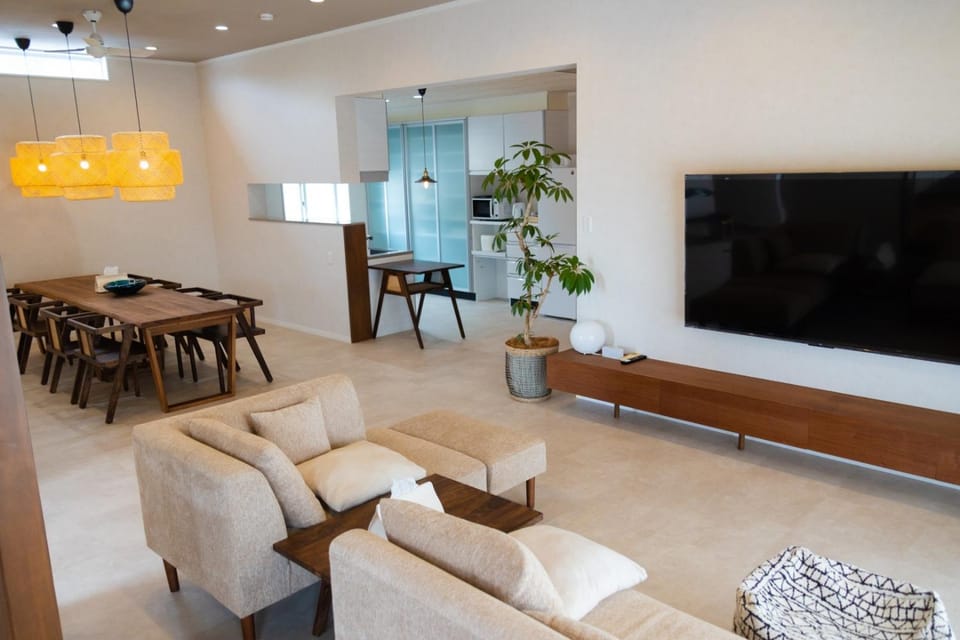 TV and multimedia, Living room, Dining area