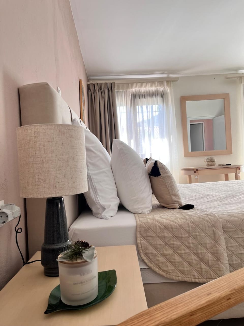 Bed, Decorative detail, Bedroom