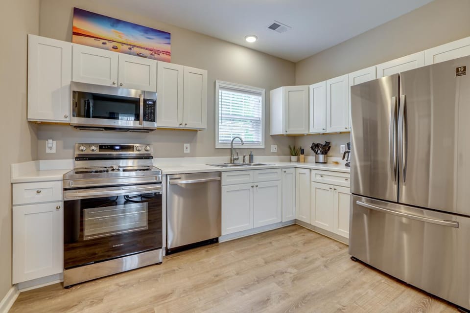 Peaceful Spartanburg Home Base, 6 Mi to Dtwn! House in Spartanburg