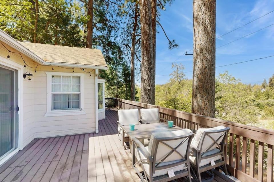 Crestline Charm House in Crestline