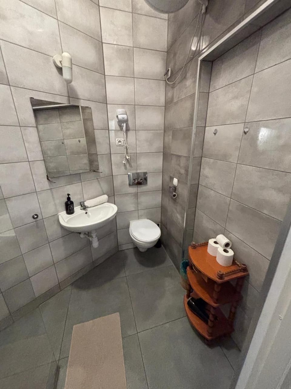 Damrota Rooms with Mezzanine l Katowice Apartment in Poland