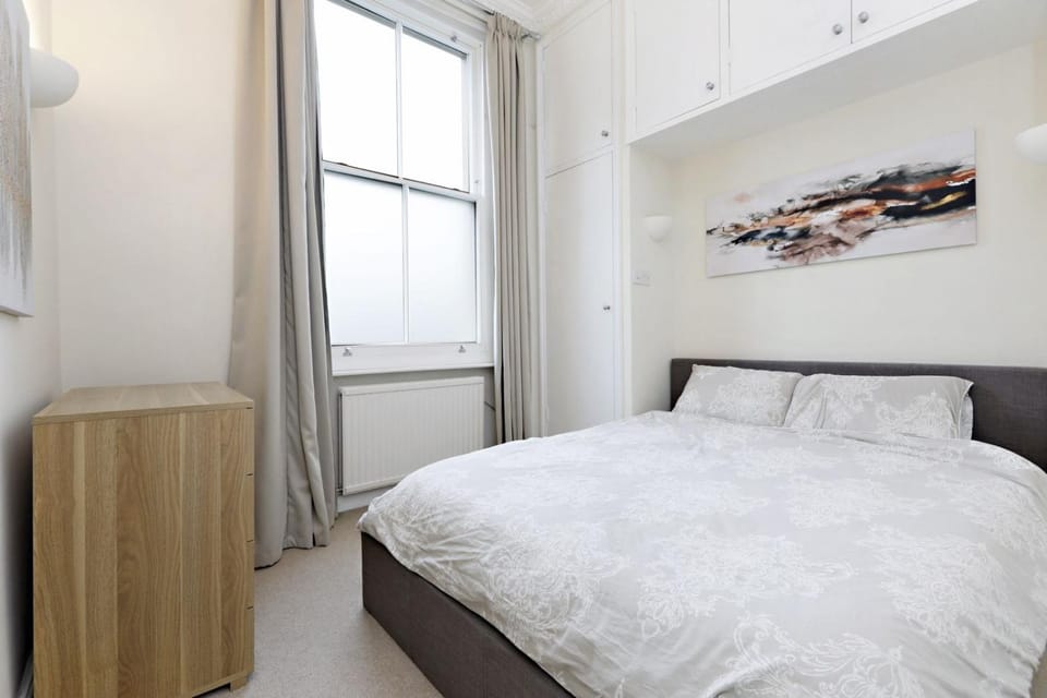 Chic & Cosy Notting Hill Apartment - 1 Bedroom Hideaway Apartment in City of Westminster