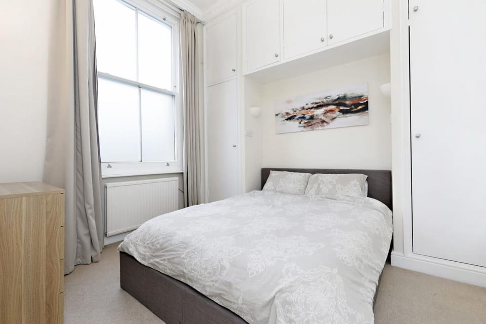 Chic & Cosy Notting Hill Apartment - 1 Bedroom Hideaway Apartment in City of Westminster