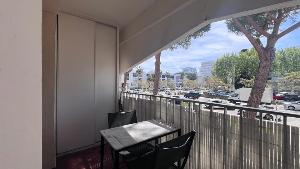 Les Appartements De Lina - Studio Cinfloc - Self Check-In - Apartment in La Grande-Motte