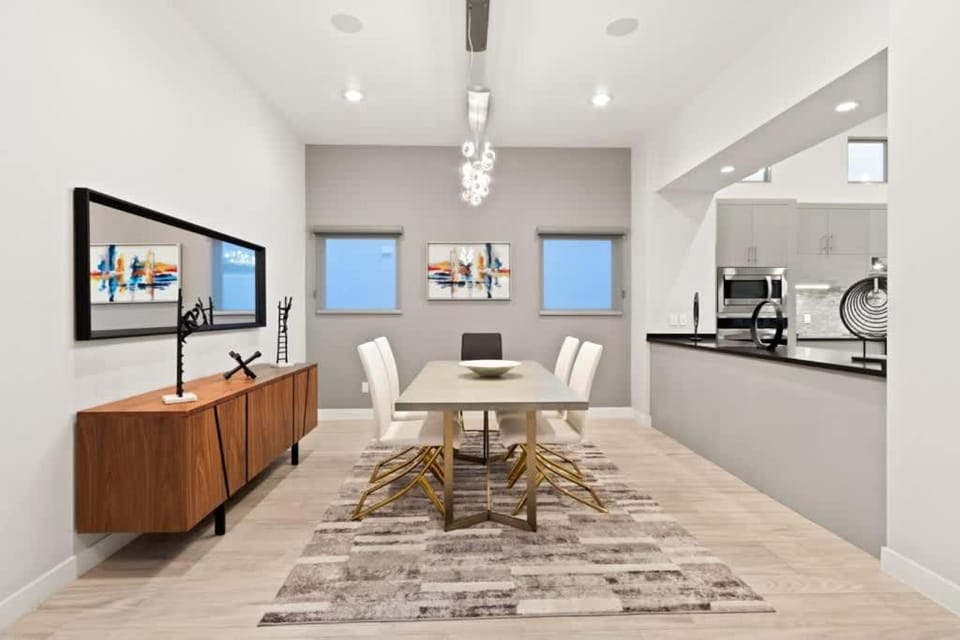 Private Franklin Hills Retreat With A Pool & Views Villa House in El Paso