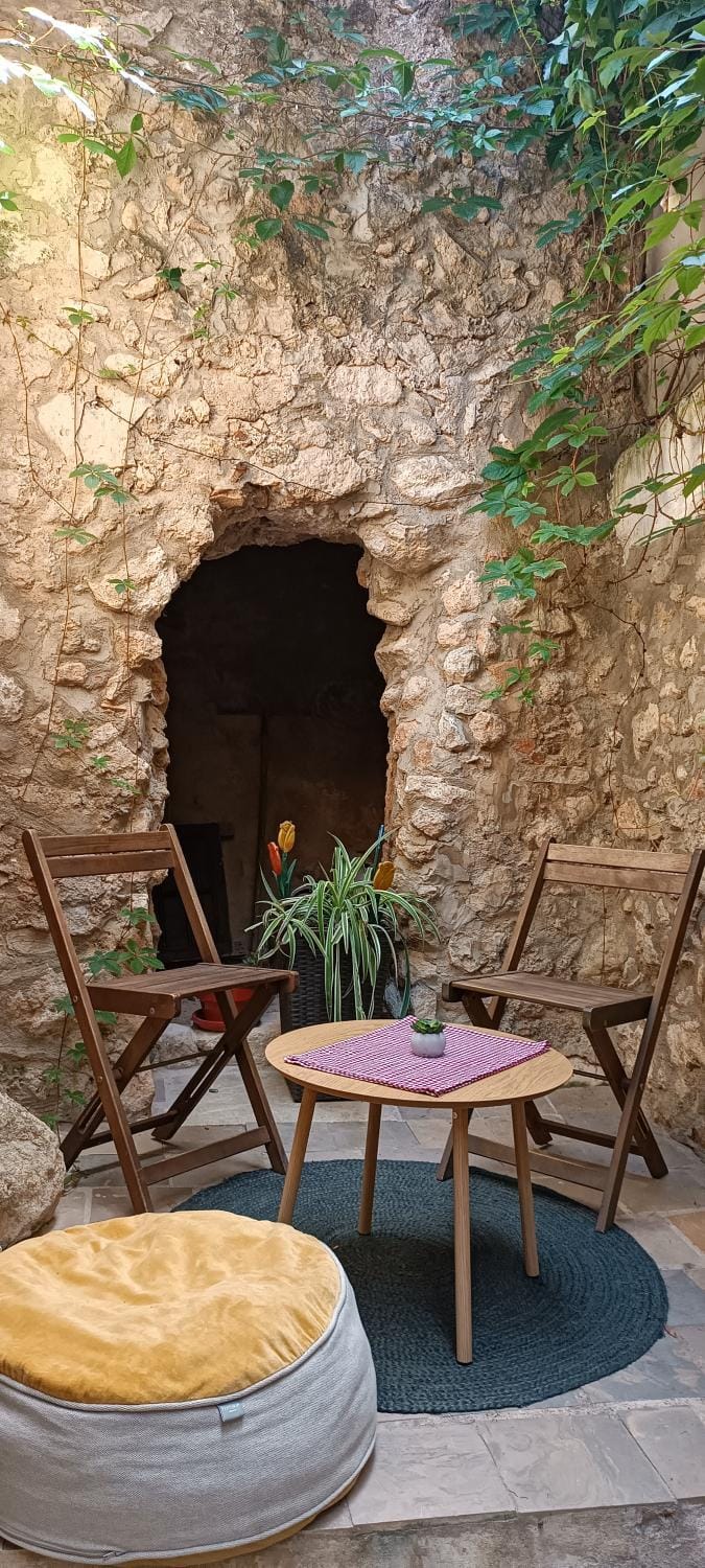 Patio, Inner courtyard view
