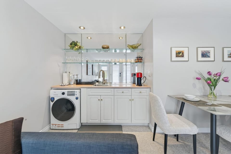 Coffee/tea facilities, Dining area, washing machine