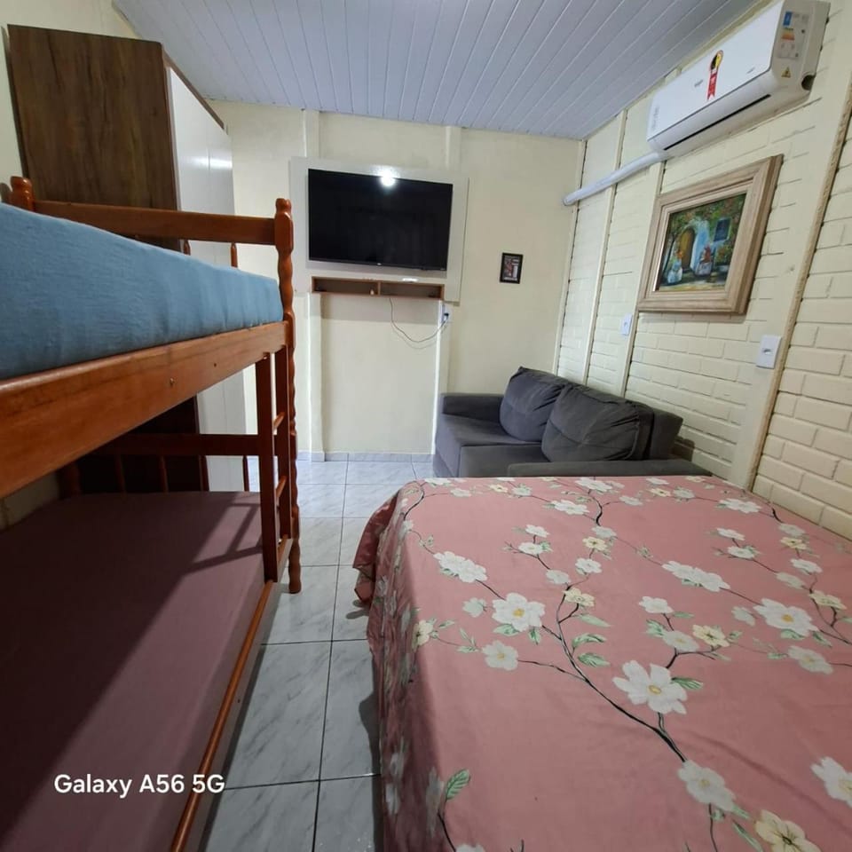 Pousada do vô Bi 02 em ubatuba sc House in São Francisco do Sul