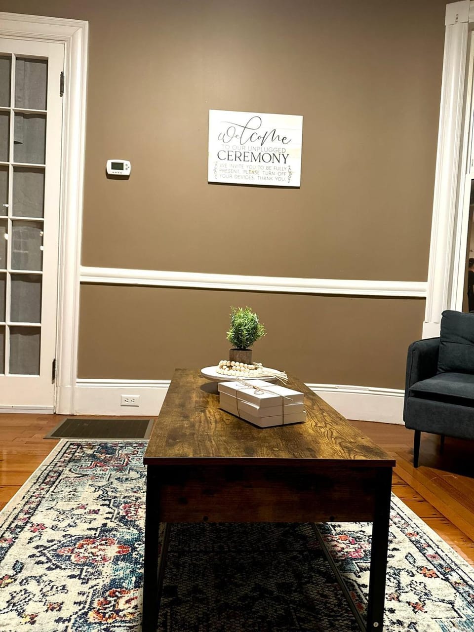 -No42- Elegant Room in a House - 20 min Drive to Downtown & 10 min walk to Commuter Rail at Newton Boston Vacation rental in Waltham