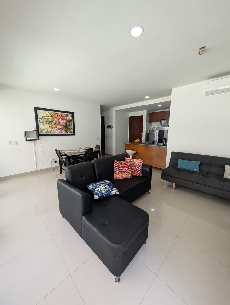 Living room, Dining area, internet, kitchen, air conditioner