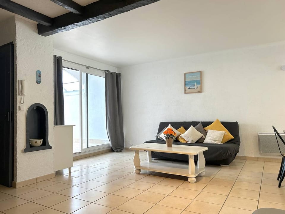Appartement proche plage - 6 pers. - FR-1-251-937 Apartment in Le Lavandou