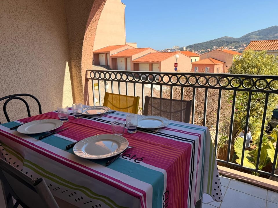 Appartement avec parking et vue montagne - 4 pers. Apartment in Port-Vendres