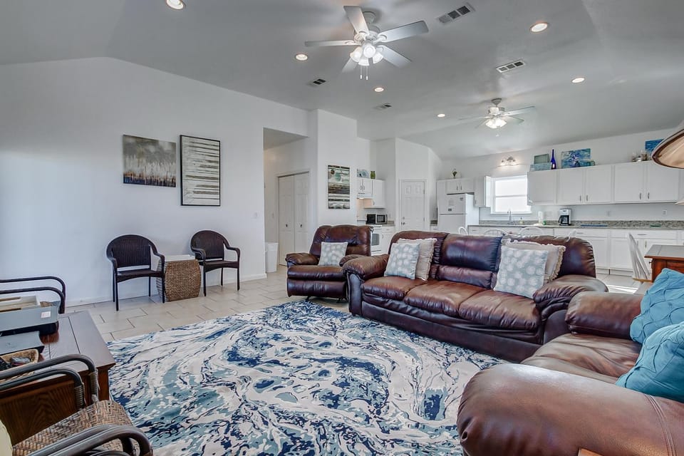Molly's Place home House in Bolivar Peninsula