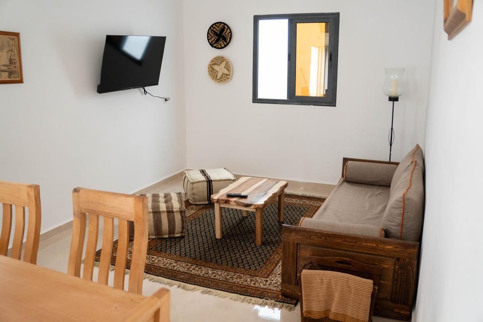 TV and multimedia, Living room, Dining area