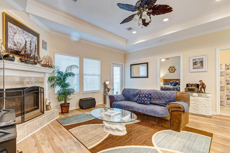 SharkyFin's II home House in Bolivar Peninsula