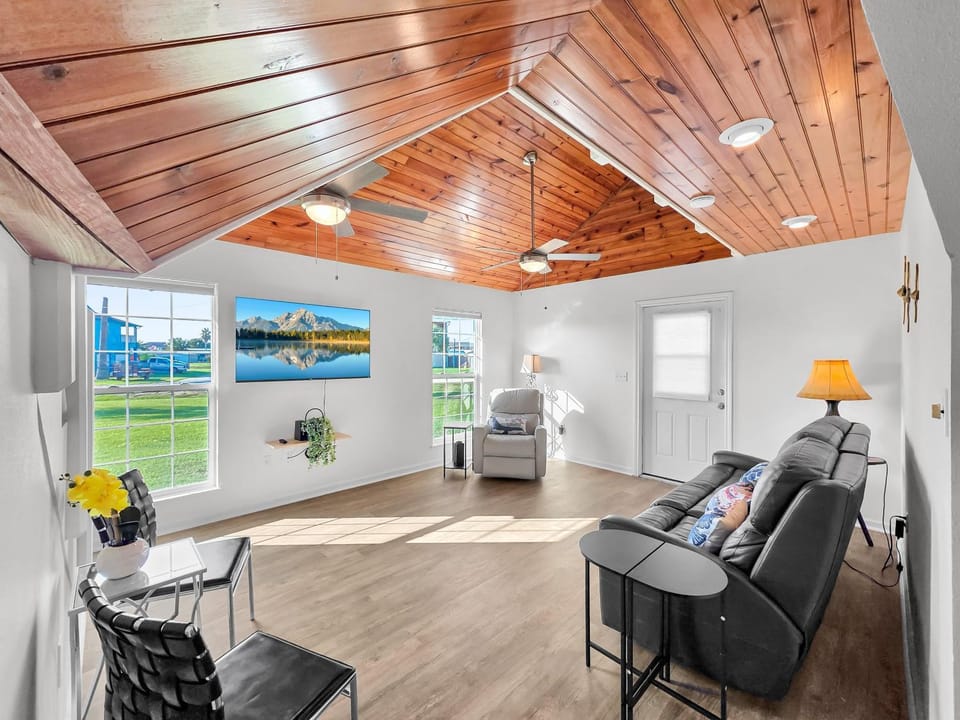 Over the Rainbow home House in Bolivar Peninsula