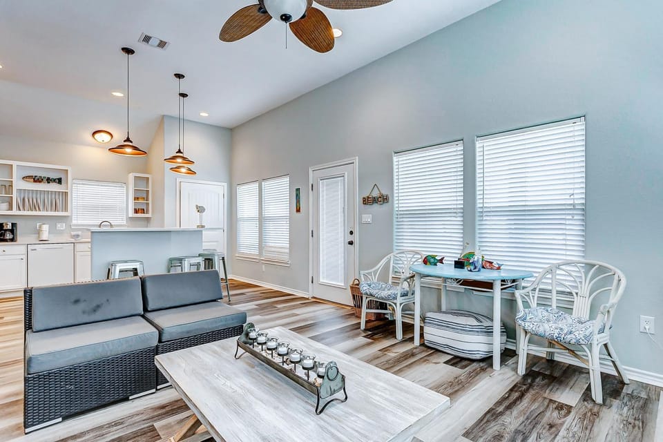 Salty Sandpiper home House in Bolivar Peninsula