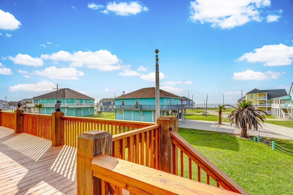 A Tequila Sunrise home House in Bolivar Peninsula