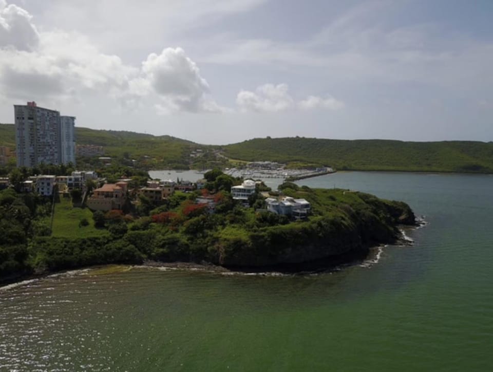 Ocean View Apt 3- Punta Bateria Apartment in Fajardo