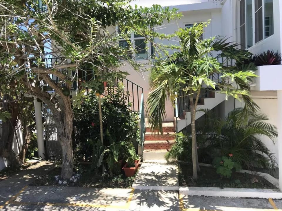 Ocean View Apt 3- Punta Bateria Apartment in Fajardo