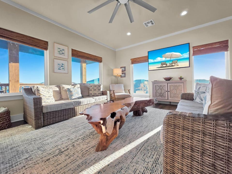 Do Hideaway home House in Bolivar Peninsula