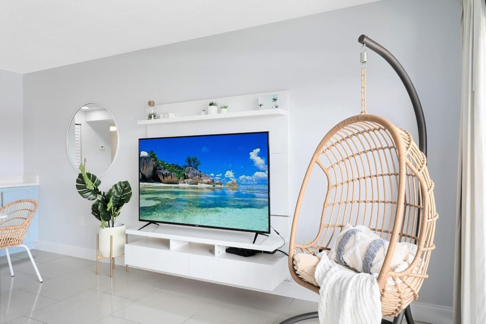 TV and multimedia, Seating area