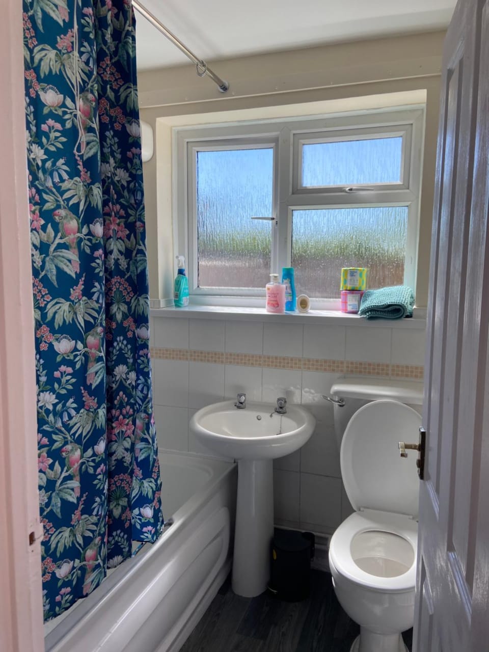 Cute Central House Sleeps 4 House in Stafford