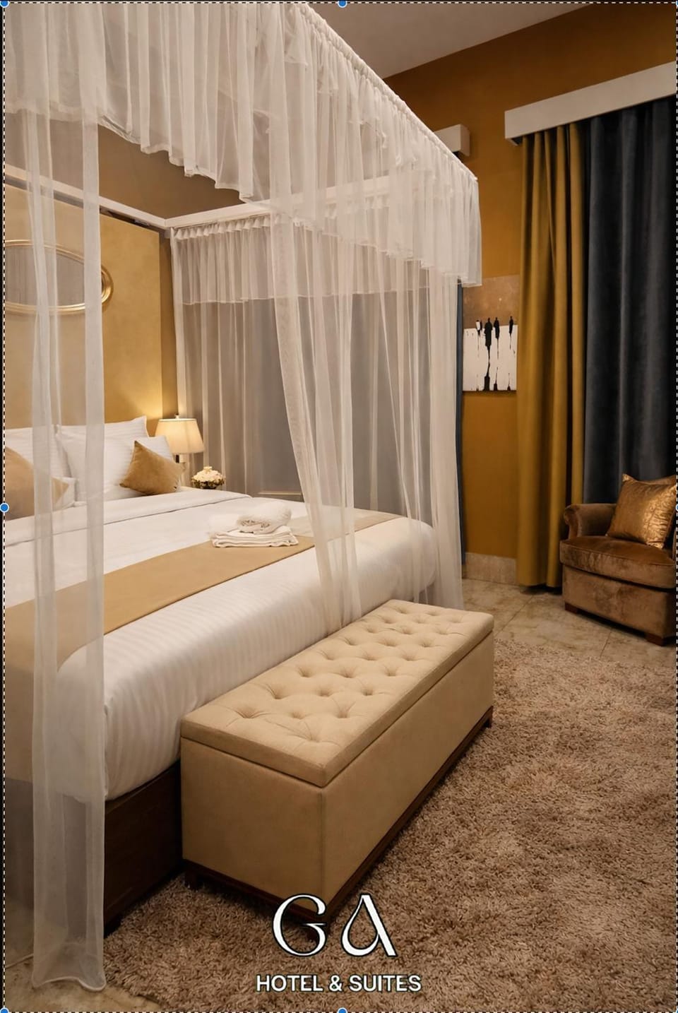 Bed, Photo of the whole room, Seating area, Bedroom