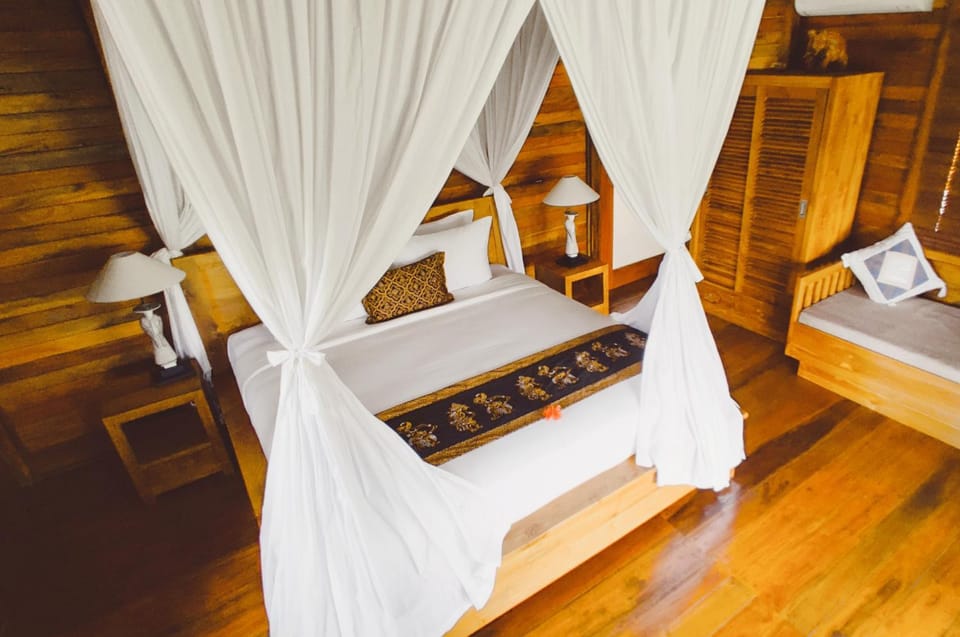 Property building, Bed, Photo of the whole room, Bedroom, bunk bed