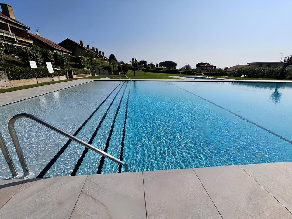 Swimming pool, Swimming pool