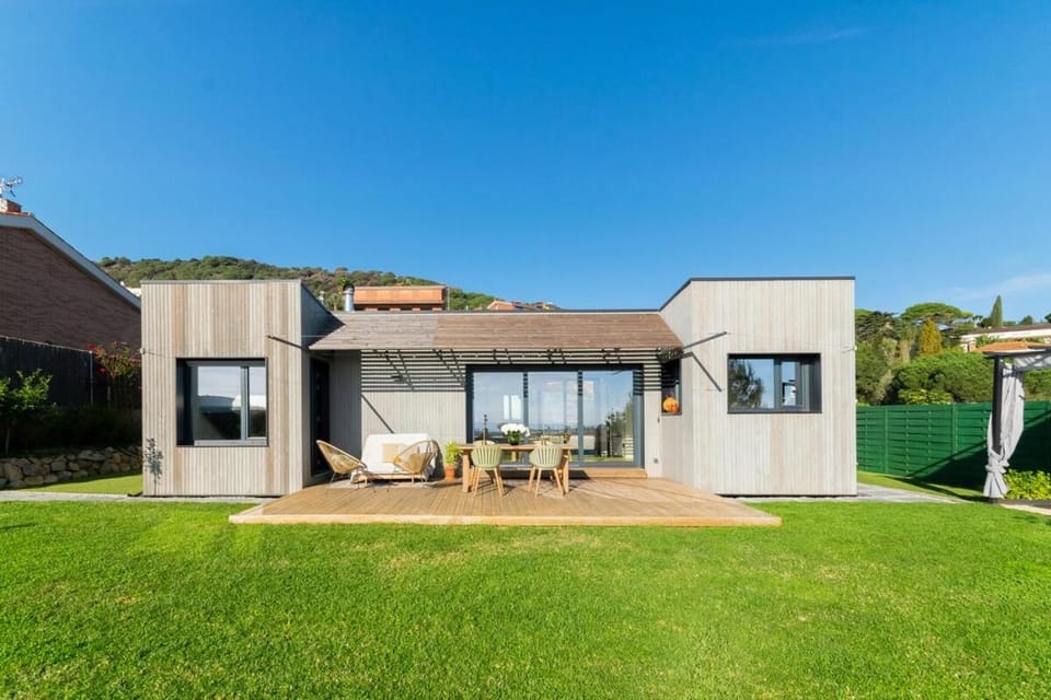 Off site, Garden, Balcony/Terrace