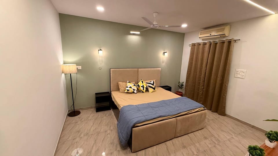 The Regal Retreat - Bhuj Most Unique 1BHK Home Apartment in Gujarat