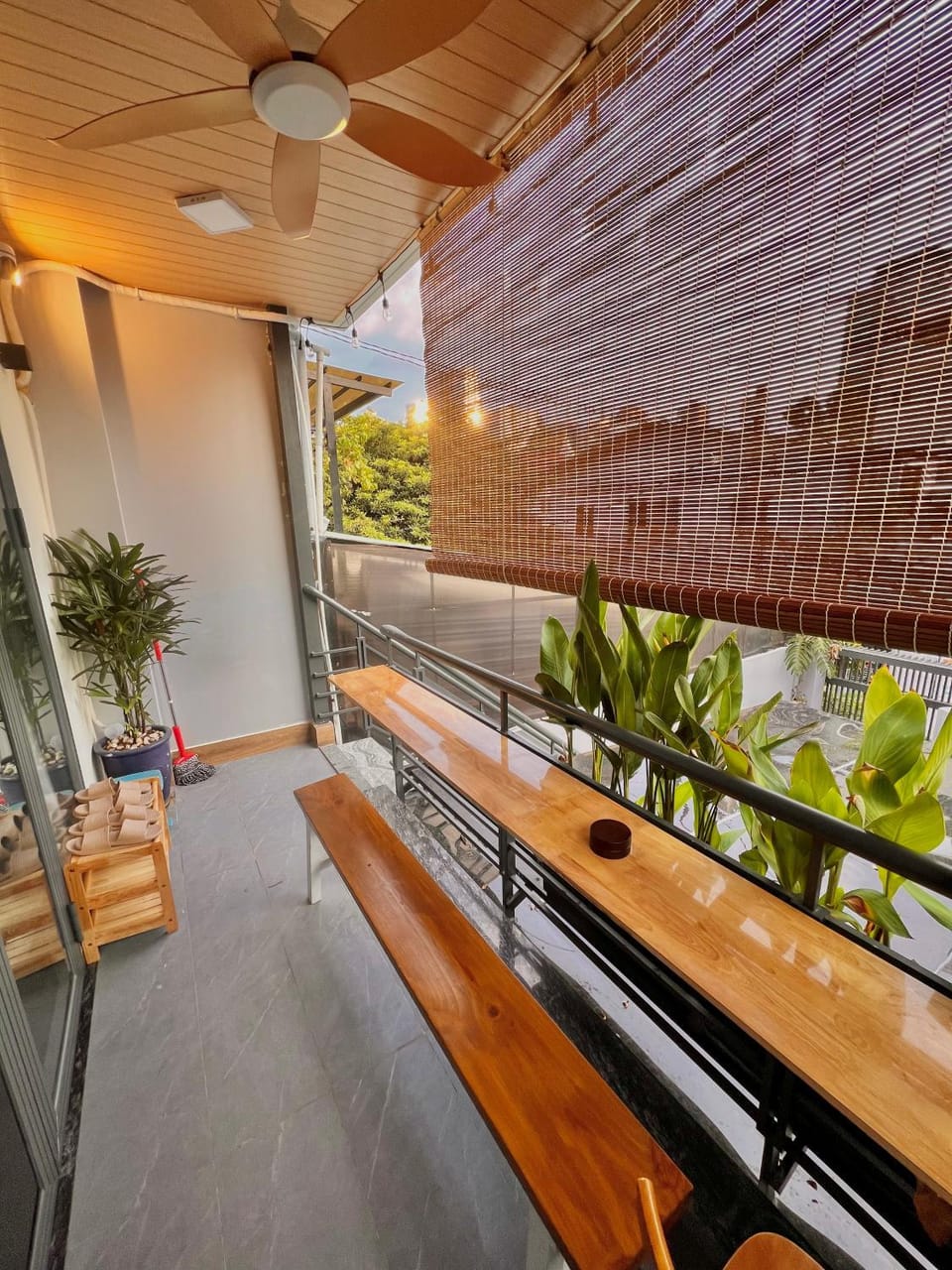 View (from property/room), Balcony/Terrace, Seating area