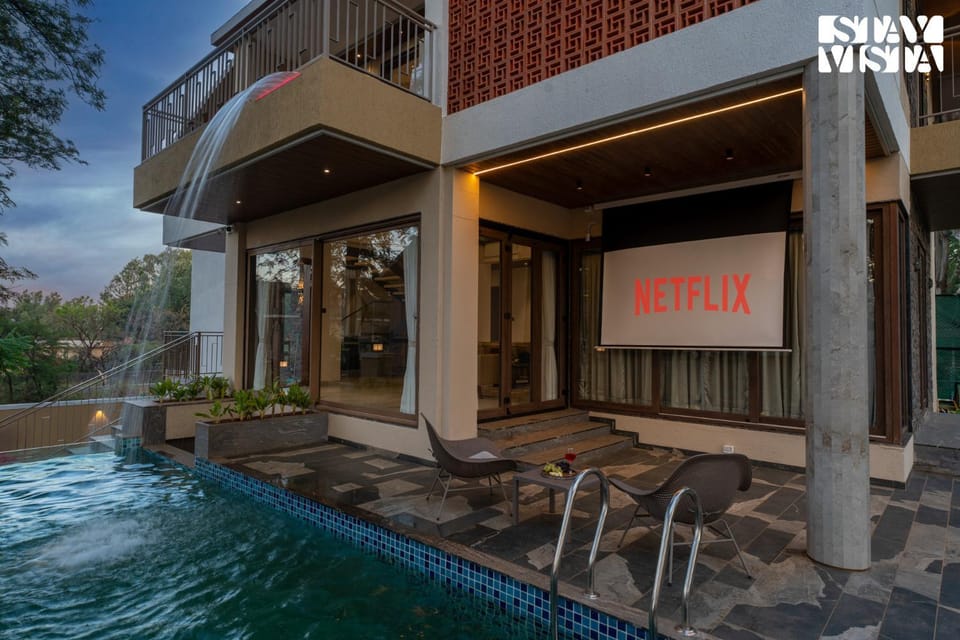 Property building, Swimming pool