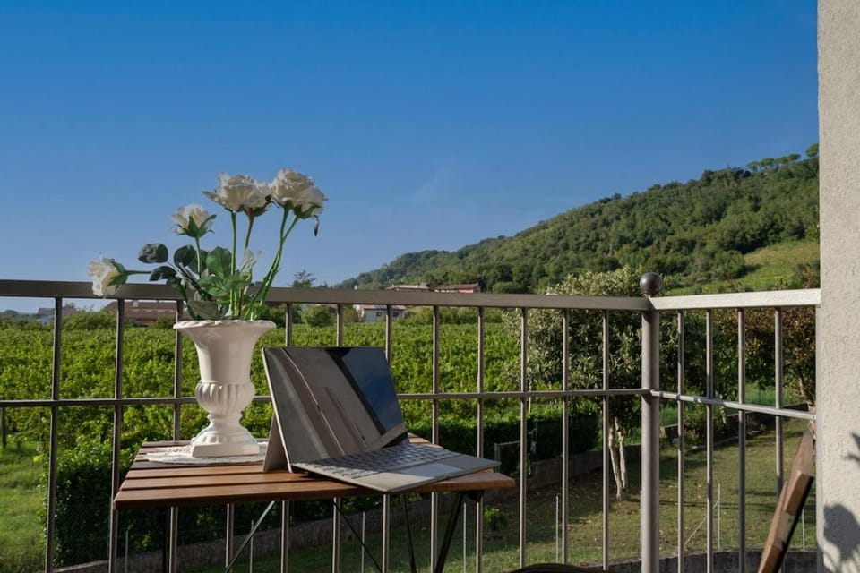 Collio View - Spacious and bright three-room apartment in Cormons Apartment in Friuli-Venezia Giulia