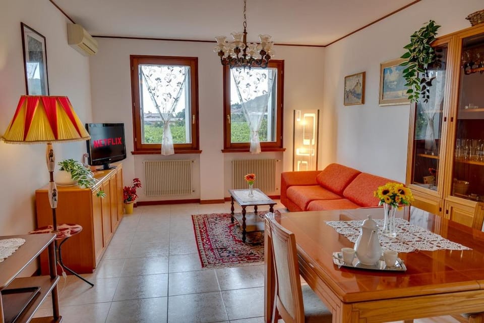 Collio View - Spacious and bright three-room apartment in Cormons Apartment in Friuli-Venezia Giulia