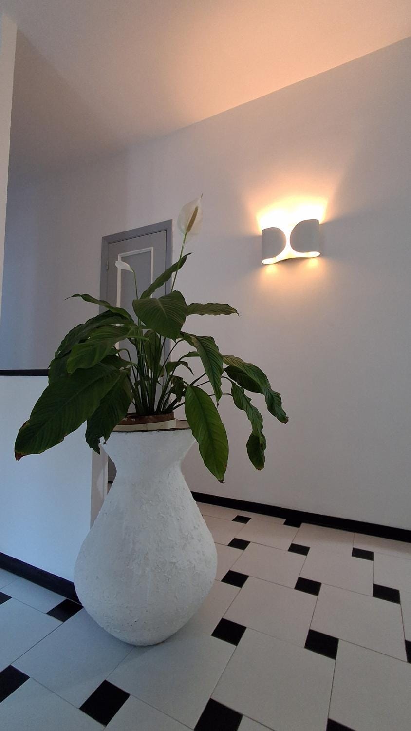 Black and White family home air conditioning Apartment in Rapallo