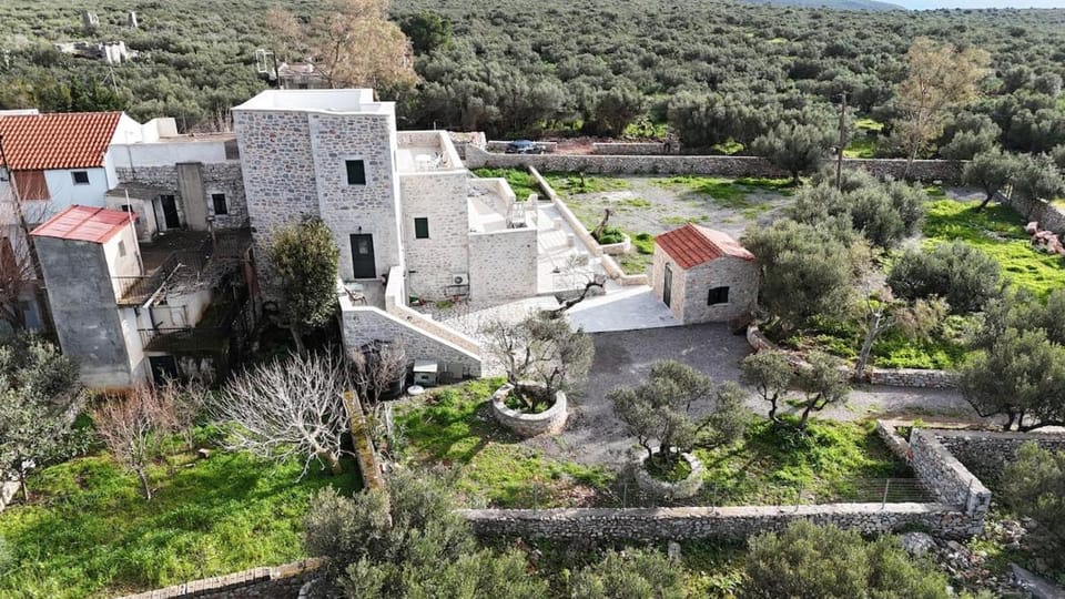 Mani Tsopakas Residences Koudounopetra apt Apartment in Peloponnese Region