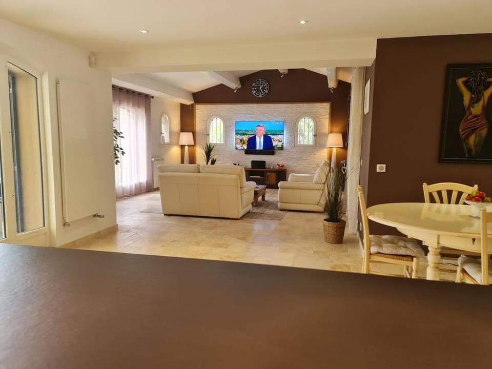 Villa de charme au calme avec piscine privée et sauna 8 personnes Villa in Roquebrune-sur-Argens