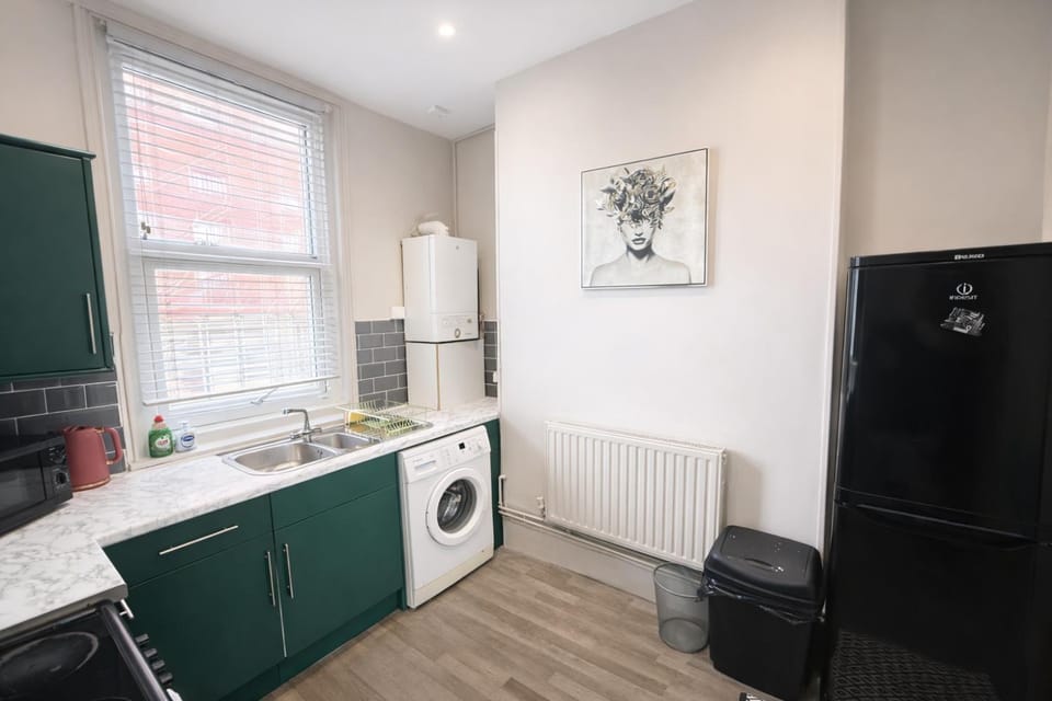 Spacious Seaside Ramsgate Apartment with Enclosed Hot Tub Apartment in Ramsgate
