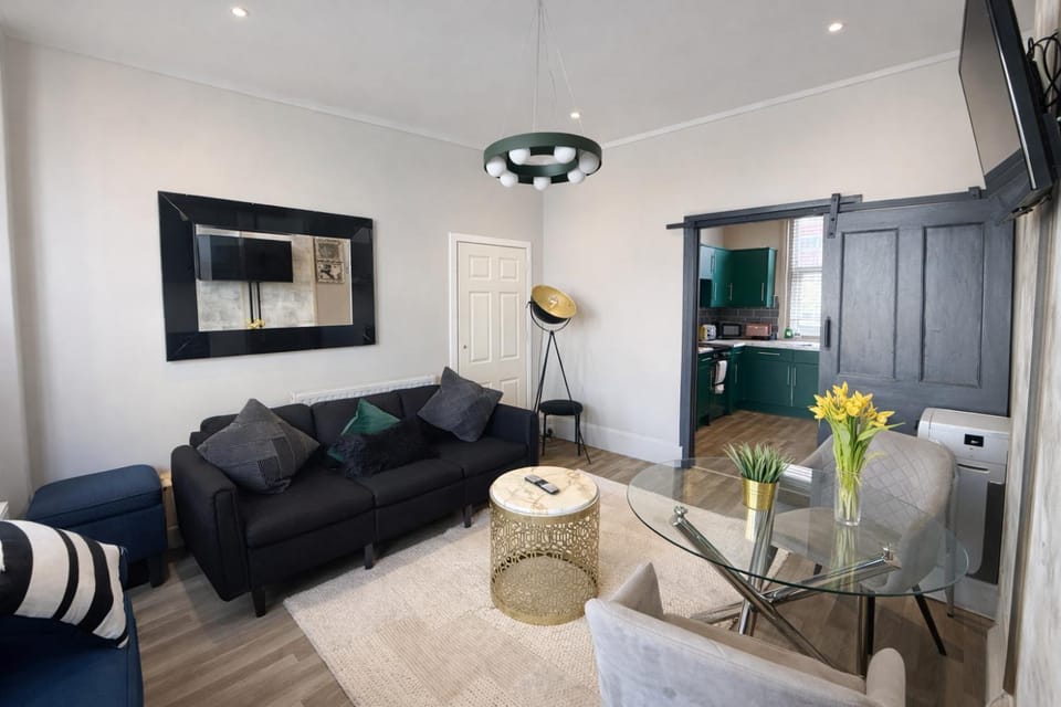 Spacious Seaside Ramsgate Apartment with Enclosed Hot Tub Apartment in Ramsgate