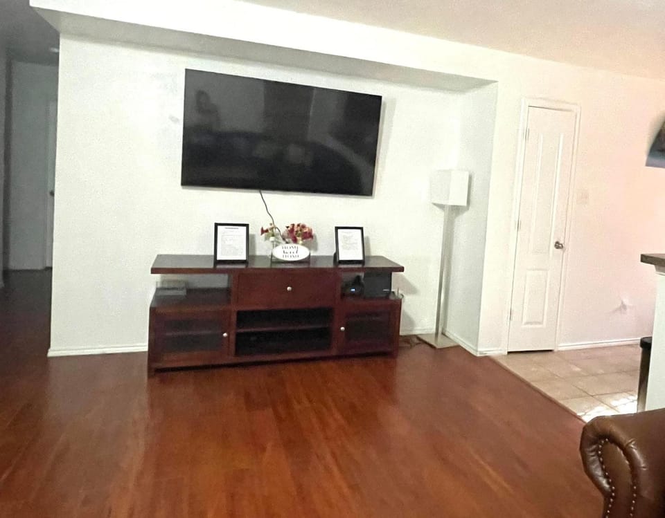 Private room close downtown Dallas3514 Bed and Breakfast in Dallas