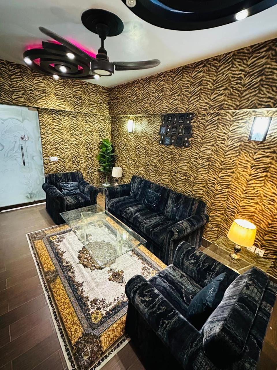 Fully Furnished Fully Renovated Appartment For Rent Apartment in Karachi