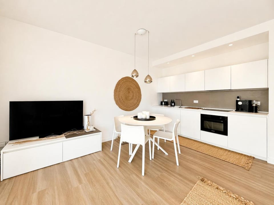 Living room, Seating area, Dining area, kitchen