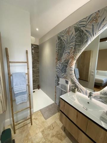 Gîte Médoc 4 personnes avec Jacuzzi et sauna House in Nouvelle-Aquitaine